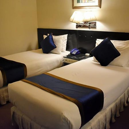 Alsafina Hotel Lahore Bagian luar foto