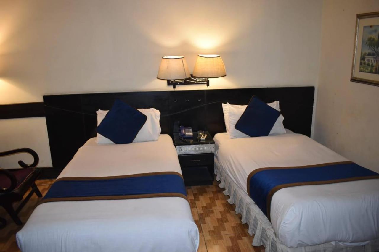 Alsafina Hotel Lahore Bagian luar foto